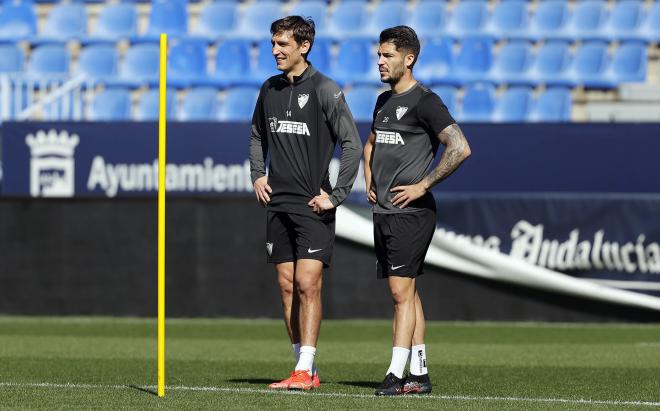 Scepovic y Caye Quintana, en La Rosaleda (Foto: Málaga CF).
