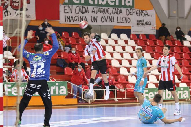 El Fertiberia logra un empate ante Puente Genil (Foto: Pepa Conesa)