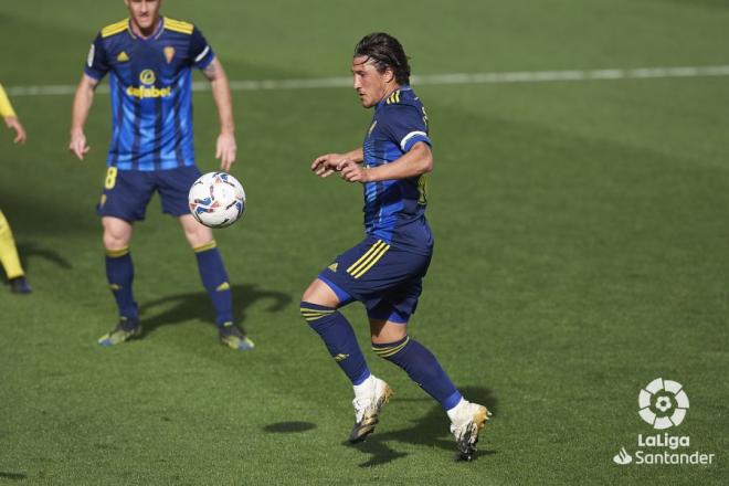 Espino, durante el Villarreal-Cádiz (Foto: LaLiga).