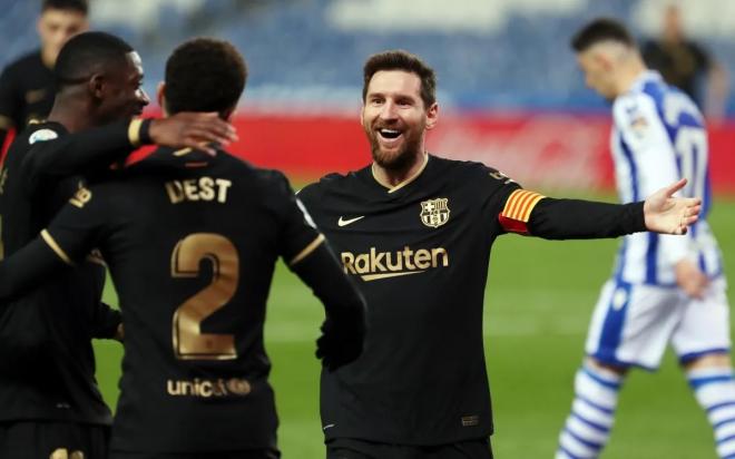 Leo Messi junto a Dest uno de los goles ante la Real Sociedad (Foto: FCB).