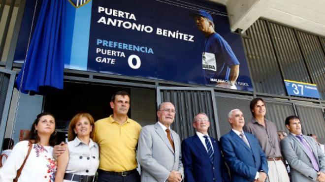 Puerta 0 y Pasaje - Antonio Benítez.