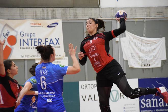 Bera Bera se impone a un combativo Balonmano Morvedre