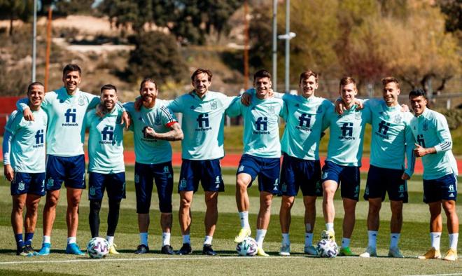 Los jugadores de España, en una sesión en Las Rozas (Foto: SeFutbol).