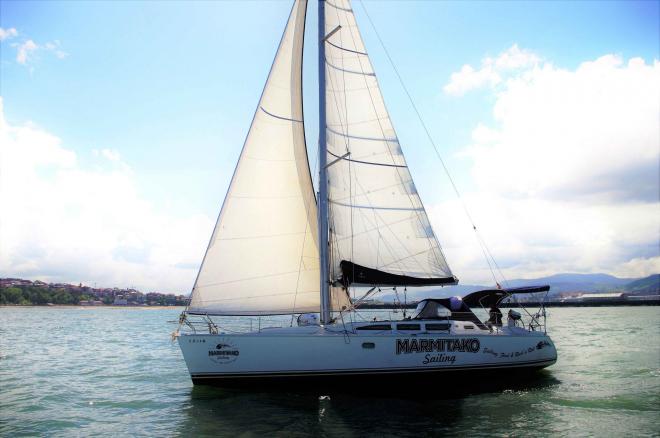 El velero de 12 metros ‘Kais’ navegará por la Ría de Bilbao el 28 de marzo.