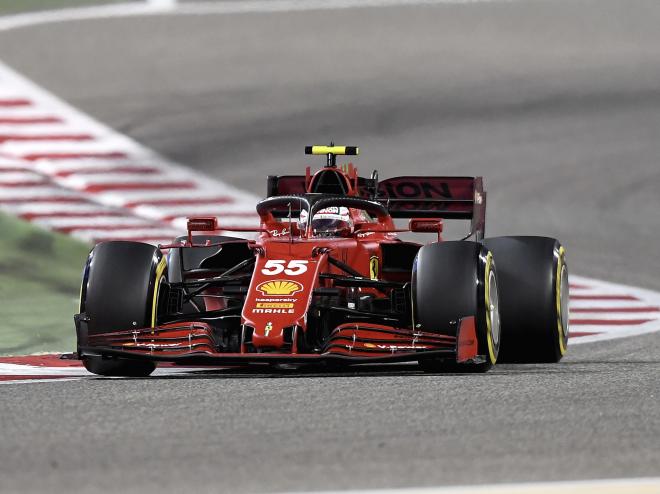 Carlos Sainz, durante el Gran Premio de Baréin 2021 (Foto: Ferrari).