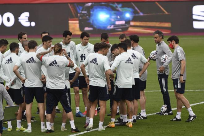 Entrenamiento de la selección en La Cartuja (FOTO: Kiko Hurtado).