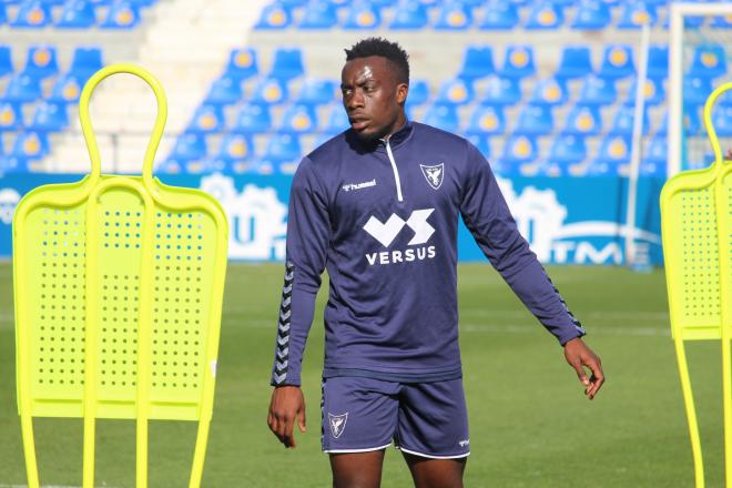 Jannick Buyla en un entrenamiento con el UCAM de Murcia (Foto: UCAM Murcia CF)