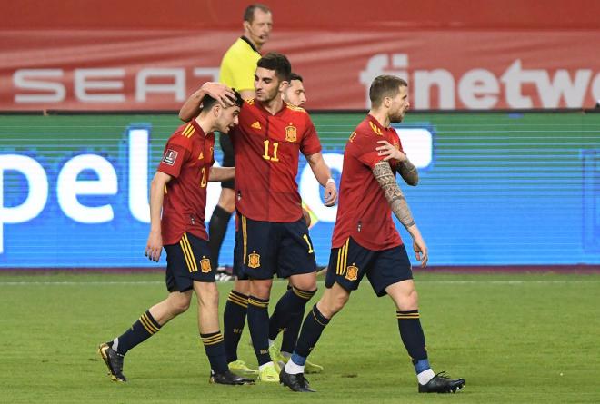 Celebración del gol de Ferran Torres, el segundo de España, ante Kosovo (Foto: Kiko Hurtado).
