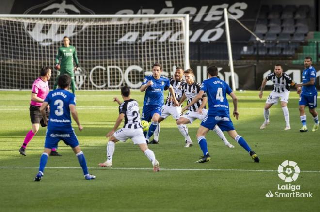 Blanco Leschuk, durante el Castellón-Real Oviedo (Foto: LaLiga).