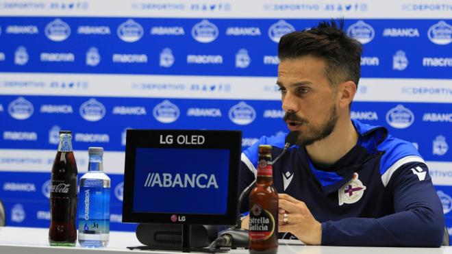 Rubén de la Barrera en sala de prensa (Foto: RCD).