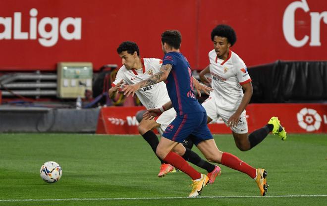 Navas y Koundé, en la jugada del gol del Sevilla FC. (Foto: Kiko Hurtado).