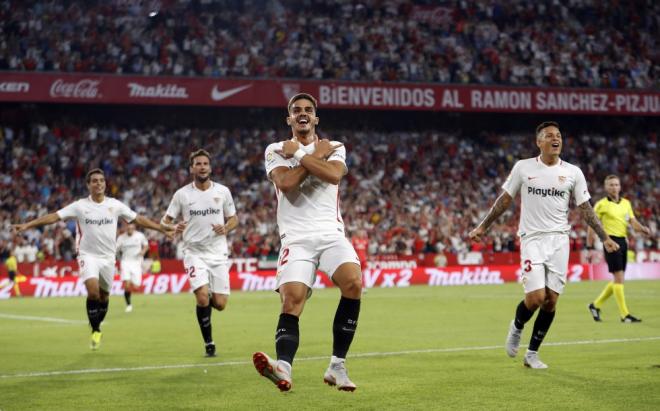 André Silva celebra su tanto ante el Real Madrid.