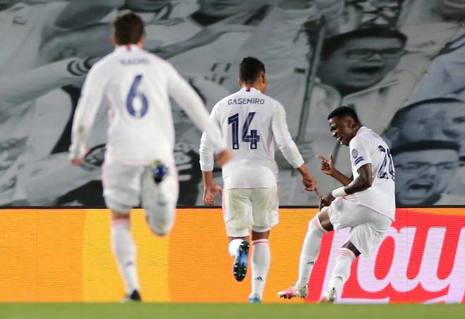 Celebración de Vinícius, fichaje de Florentino, en uno de sus goles en el Real Madrid-Liverpool (Foto: Cordon Press).
