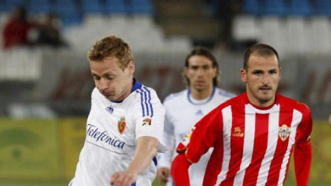 Soriano, con el Almería, contra el Real Zaragoza (Foto: EFE).