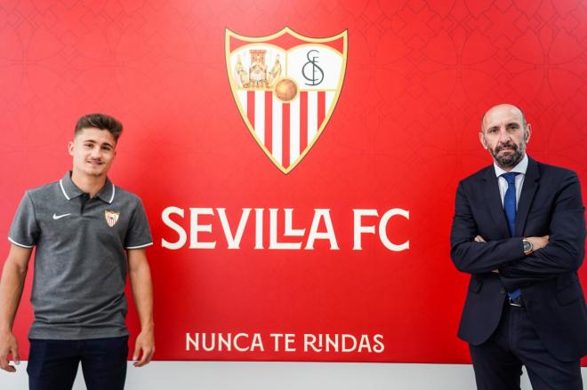 Iván Romero renueva por el Sevilla FC (Foto: SFC).