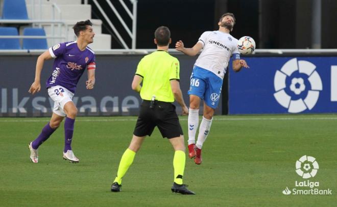 Pablo Pérez, en el Tenerife-Sporting (Foto: LaLiga).