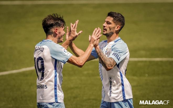 Caye, festejando con Jozabed su gol al Albacete (Foto: Málaga CF).