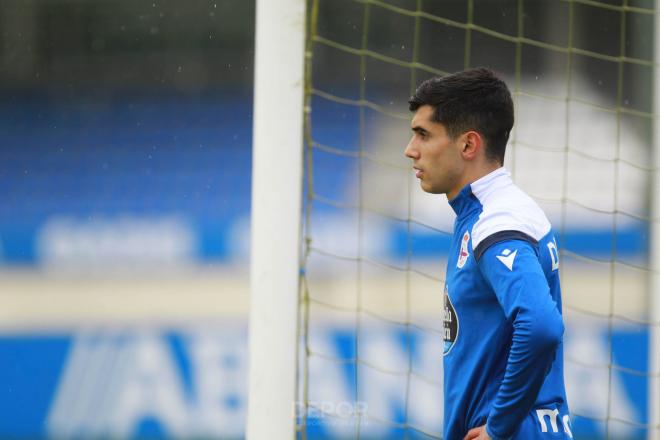 Diego Villares durante un entrenamiento en Riazor (Foto: RCD).