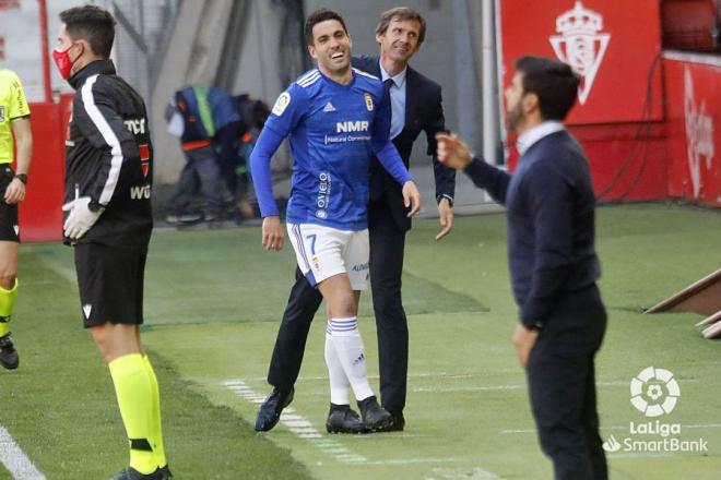 Diegui celebra con Ziganda su gol al Sporting (Foto: LaLiga).