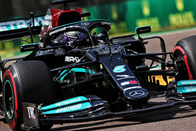 Lewis Hamilton, en el GP de la Emilia Romaña (Foto: Cordon Press).