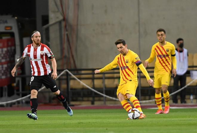 Messi, ante el Athletic (Foto: Kiko Hurtado).