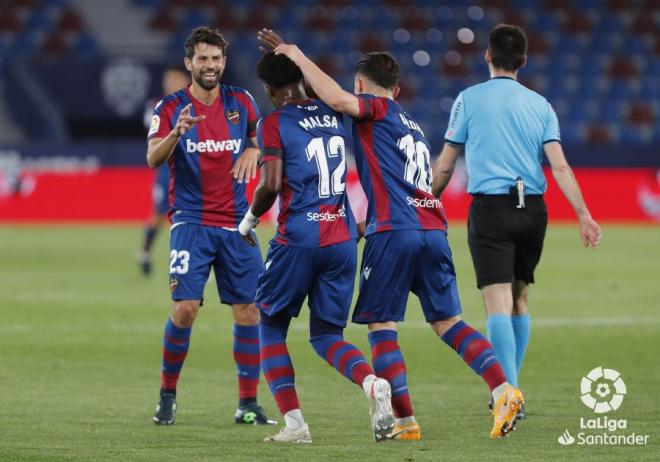 Mickaël Malsa celebra su gol en el Levante-Villarreal (Foto: LaLiga).