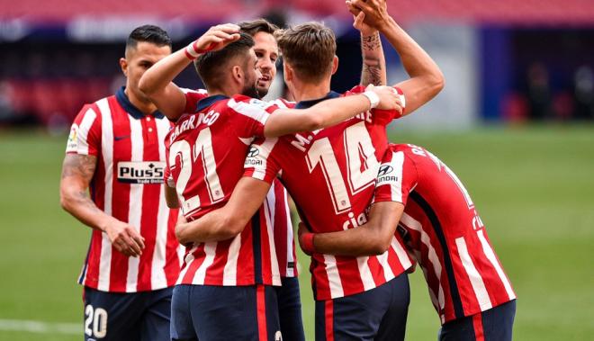 Carrasco, Saúl y Marcos Llorente celebran un gol del Atlético de Madrid (Foto: ATM).