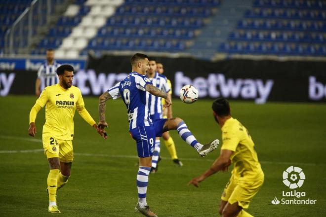 Joselu, en el Alavés-Villareral (Foto: LaLiga).