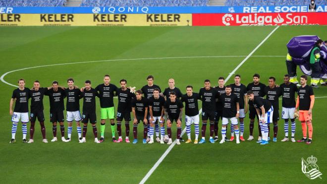 Jugadores de Real y Celta con las camisetas en contra de la Superliga (Foto: Real Sociedad).
