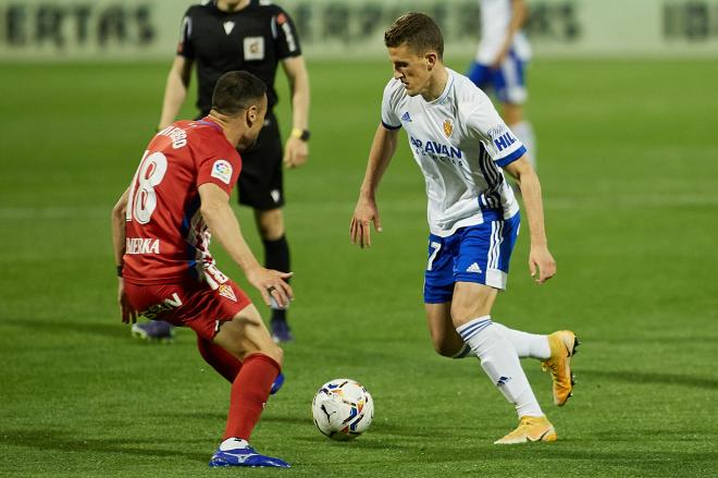 Nieto en el Real Zaragoza-Sporting (Foto: Daniel Marzo).