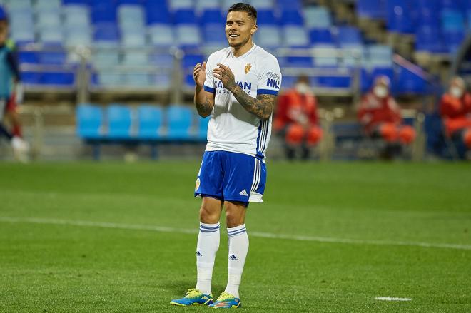 Juanjo Narváez se lamenta durante el Real Zaragoza-Sporting (Foto: Daniel Marzo).