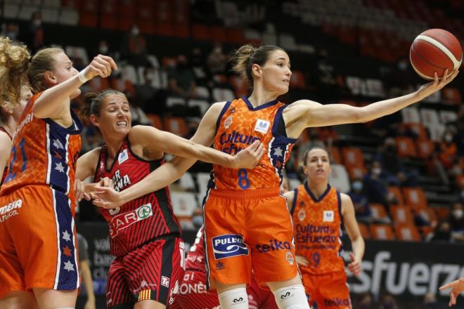 Valencia Basket pone en juego el billete para la final de LF Endesa en la Fonteta