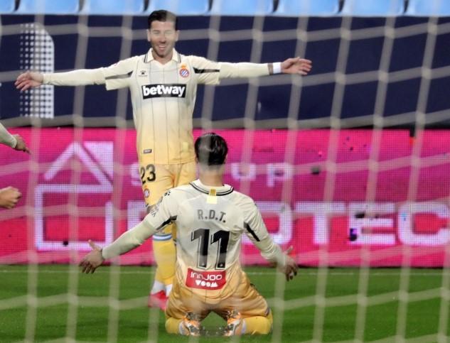 Embarba y De Tomás, celebrando un gol en Málaga (Foto: RCD Espanyol).