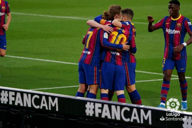 Los jugadores del Barcelona celebran el 1-0 ante el Granada (Foto: LaLiga).