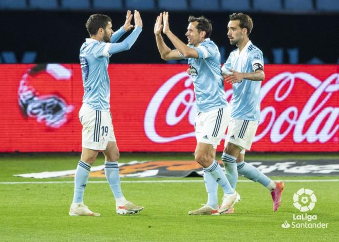Aarón y Solari celebran el segundo gol del Celta (Foto: LaLiga).