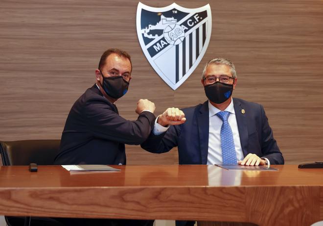 Muñoz y Salado sellan el acuerdo Málaga-Diputación (Foto: Diputación de Málaga).