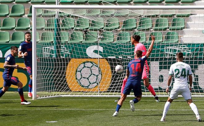 Gol de Marcos Llorente en el Elche-Atlético de Madrid (Foto: EFE).