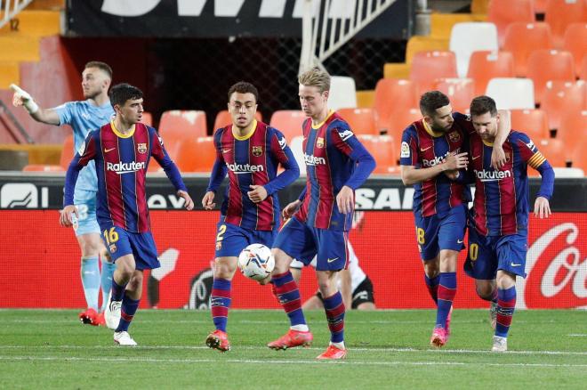 Celebración del Barça tras el primer gol de Messi al Valencia (Foto: LaLiga).