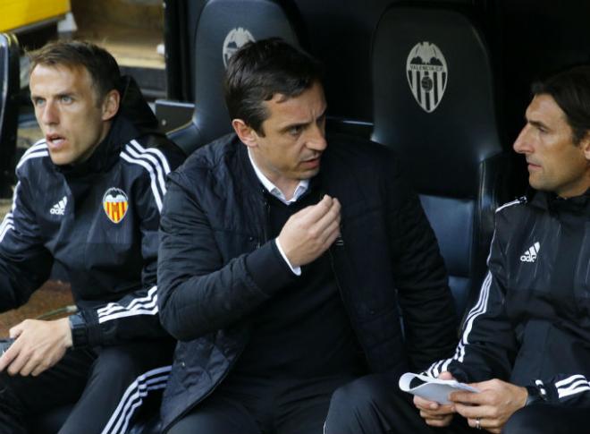 Gary Neville, en su época de entrenador del Valencia CF, la peor de la época Lim