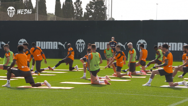 El Valencia CF durante un entrenamiento (Foto: VCF Media)