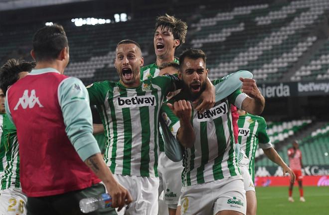 Celebración del gol de Borja Iglesias (Foto: Kiko Hurtado).