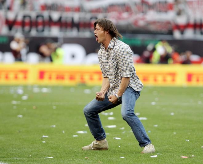 Matías Almeyda, celebrando con River Plate en su etapa como entrenador.