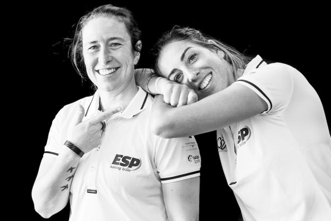 Tamara Echegoyen y Paula Barceló, compañeras de equipo (Foto: María Muiña/RFEV).