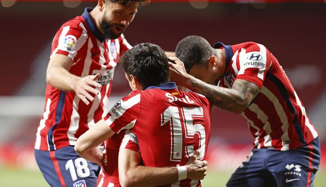 Savic, Mario Hermoso y Felipe celebran un gol del Atlético de Madrid (Foto: ATM).