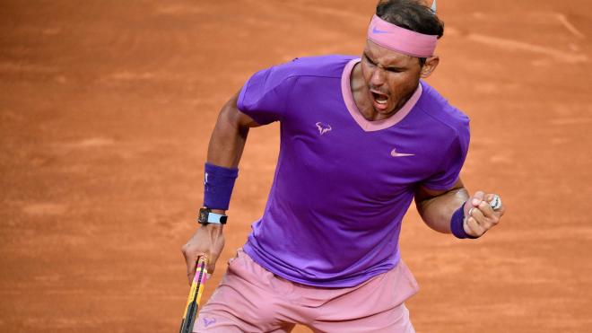 Celebración de Rafa Nadal tras su victoria ante Djokovic en Roma.