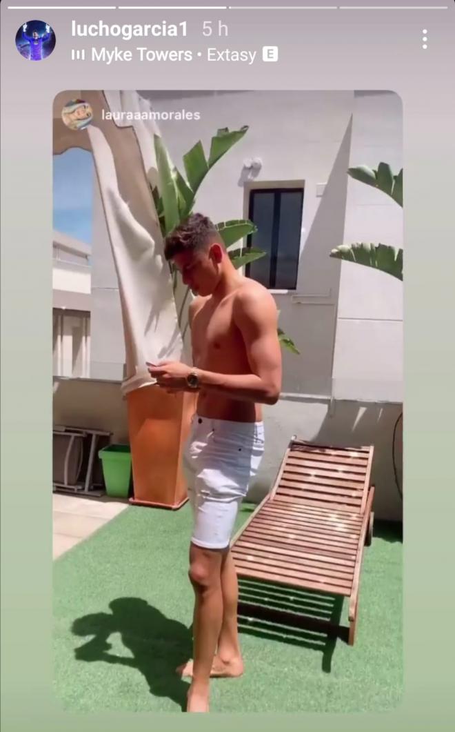 Storie colgada por Lucho en su Instagram durante sus vacaciones.