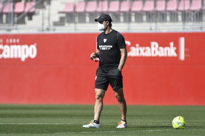 Julen Lopetegui en el entrenamiento del Sevilla (Foto: Kiko Hurtado).