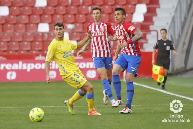 Djuka, durante el Sporting-Las Palmas (Foto: LaLiga).