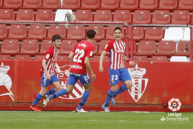 Djuka celebra el gol durante el Sporting-Las Palmas (Foto: LaLiga).