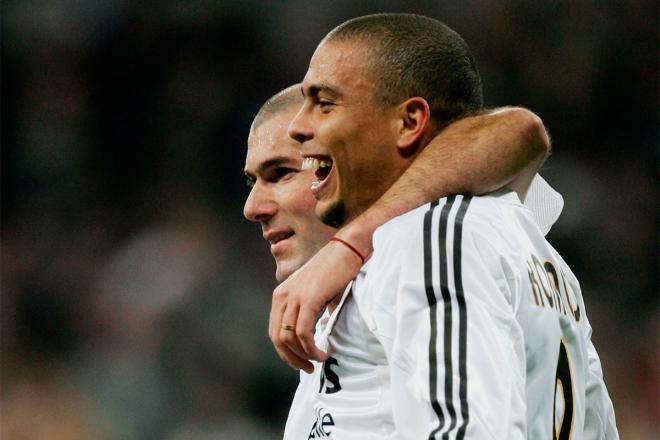 Zidane y Ronaldo durante su etapa en el Real Madrid.